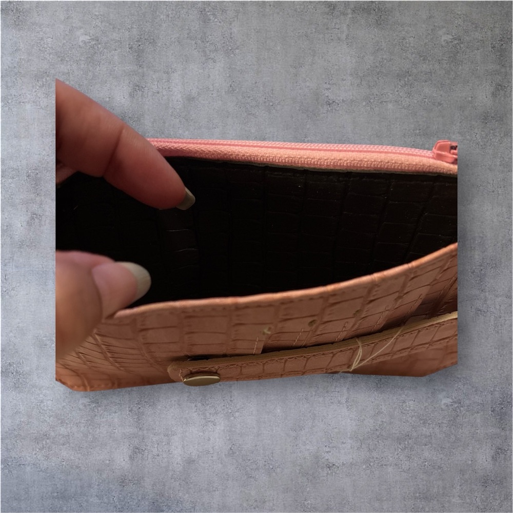 Pink Croc-Embossed Wallet - Picture 4 of 5